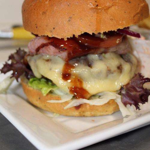 Smugglers Burger with Bacon